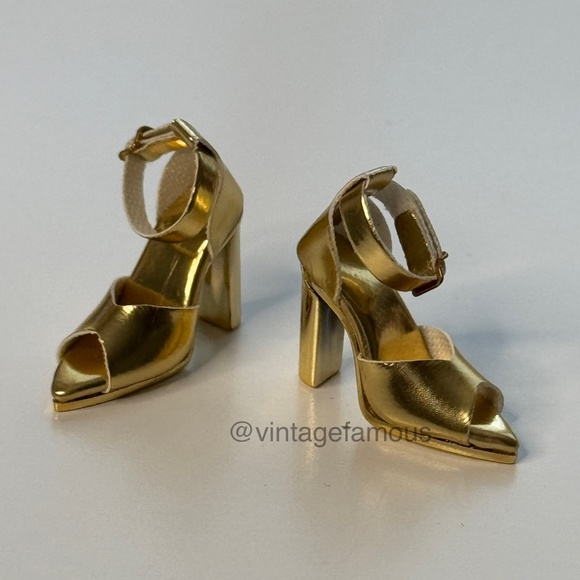 Integrity Toys Gold Faux Leather Doll Heels VIP Section Fashion Royalty Shoes IT - Picture 1 of 5